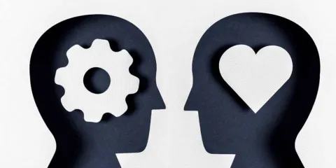 Por qué las mujeres se enamoran del mismo tipo de hombre siempre, según la ciencia