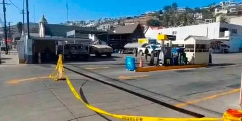 Aseguran casi un millón de litros de diésel en Ensenada durante operativo federal