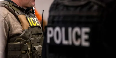 Así fue la violenta detención de una maestra dentro de un kínder por el ICE en EE. UU.