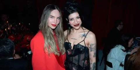 Belinda y Cazzu sorprenden al mostrarse unidas en evento de GQ México