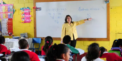 Con nueva reforma magisterial; maestros definirán sus plazas, ascensos y promociones