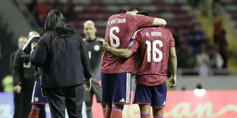 Costa Rica queda fuera del Mundial 2026; Honduras sentencia el adiós del “Piojo” Herrera