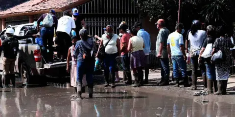 Familias afectadas por inundaciones de octubre protestan por falta de apoyo