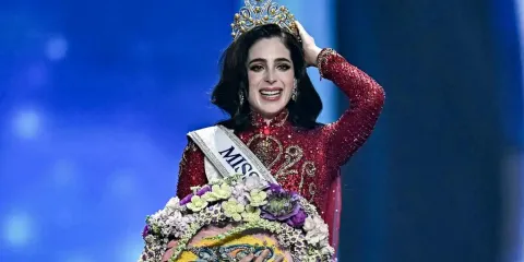 Fátima Bosch, Miss Universo 2025; la reina mexicana con vínculos en la 4T