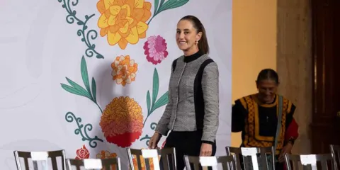 Gobierno de México logra acuerdo con transportistas y agricultores y levanta bloqueos carreteros