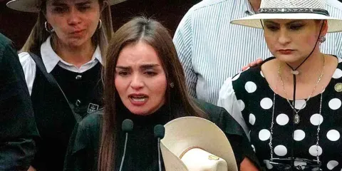 Grecia Quiroz responde a Noroña y exige investigar a morenistas por asesinato de Carlos Manzo