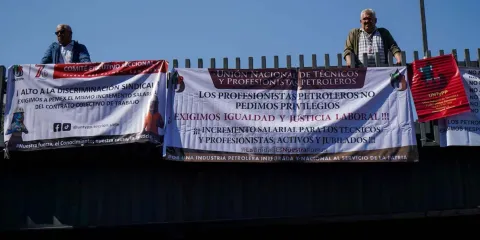Ingenieros y técnicos de Pemex protestan por aplicación desigual de aumentos