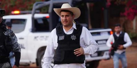 Investigan a policías de Michoacán por abatir al sicario que mató a Carlos Manzo