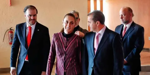 Radio y TV en la agenda de Palacio