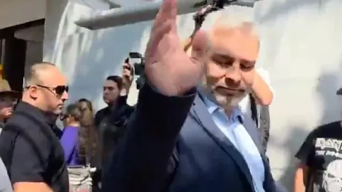 Gobernador Ramírez Bedolla es recibido con gritos y abucheos en el velorio del alcalde Carlos Manzo