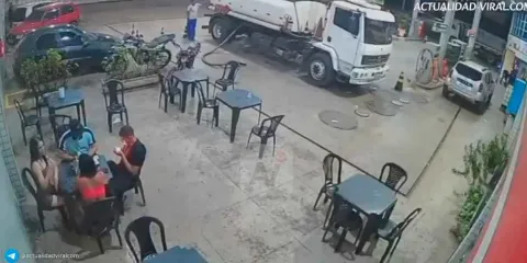 VIDEO. Joven provoca incendio en gasolinería de Brasil al encender un cigarro