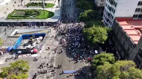 Ciudad de México. El evento convocado por el grupo autodenominado "Generación Z" para la denominada Jornada Nacional de Silencio por la Paz, efectuada este día, registró una participación limitada.