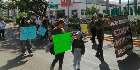 Militares en retiro se suman a protesta nacional en Chiapas