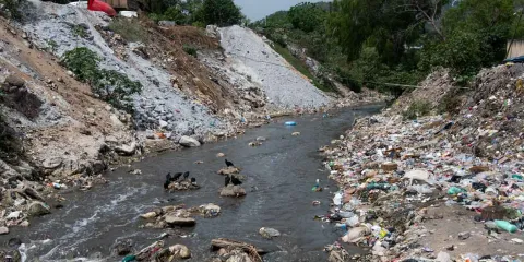 Trump acusa a México de representar una amenaza por el manejo del agua