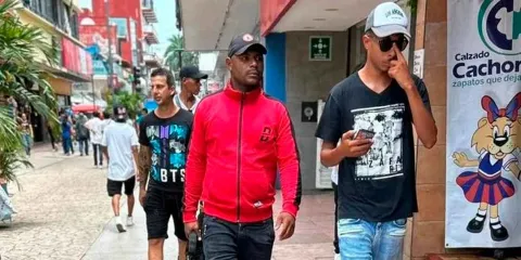 Desmantelan red en Registro Civil de Chiapas: vendían actas por 70 mil pesos a migrantes cubanos