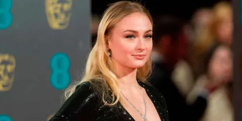 Prime Video revela a Sophie Turner como Lara Croft 
