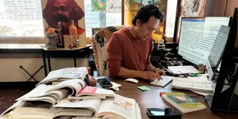 Afirma Marx Arriaga que su despido es porque se opuso a quitar temas en libros como Ayotzinapa y matanza del 68