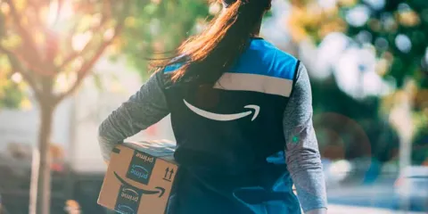 Amazon México enfrentará a Mercado Libre con reducción en comisiones y costos de envío y así impulsar a más de 27 mil PyMEs