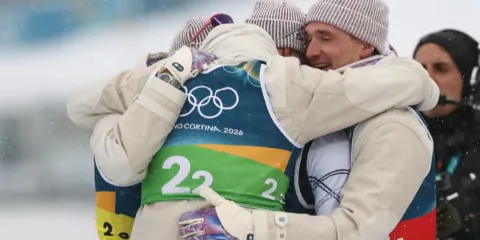 Francia gana el oro en biatlón relevos 4×7.5 km en Milano Cortina 2026