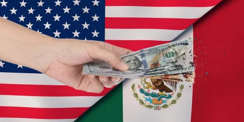 Caen remesas a México en 2025: miedo a deportaciones golpea envíos desde EU