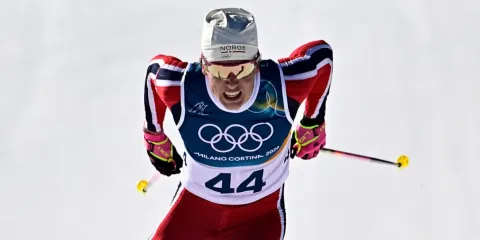 VIDEO. Johannes Klaebo hace historia en Milán-Cortina 2026: 10 oros olímpicos y récord absoluto en Juegos de Invierno