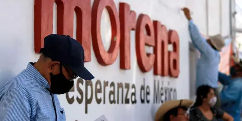 Morena en riesgo en 8 estados en 27