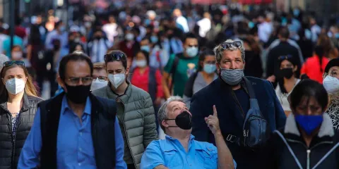 Sarampión desborda México y obliga a regresar el cubrebocas en varios estados