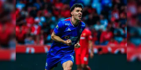 Toluca y Cruz Azul empatan 1-1 en un duelo intenso en el Nemesio Diez