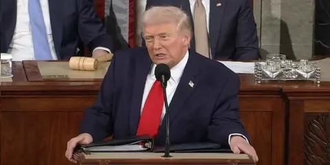 Trump se cuelga la medalla tras captura de líder del CJNG