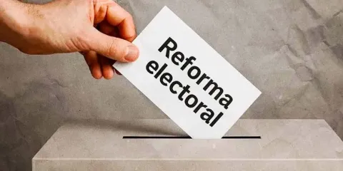 Sheinbaum retrasa reforma electoral por ajustes en la redacción