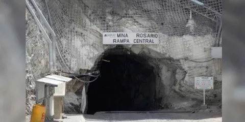 Derrumbe de mina en Sinaloa: cuatro trabajadores siguen atrapados