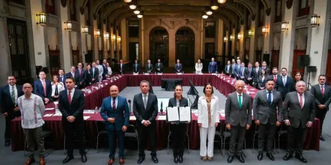 Se mantendrá precio de gasolina en 24 pesos tras acuerdo entre Sheinbaum y gasolineros