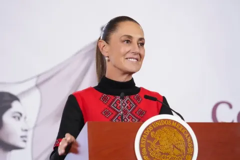 El plan de la Presidenta para transformar el Congreso y el INE