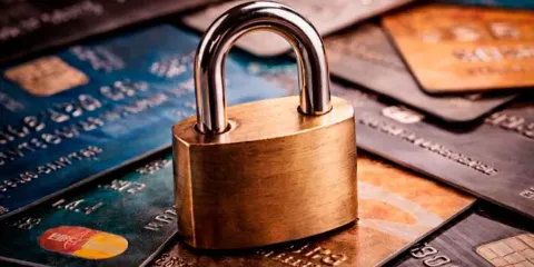  Incertidumbre por bloqueo de cuentas