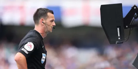 El VAR en la cuerda floja: escándalo por presunto fraude en el futbol europeo