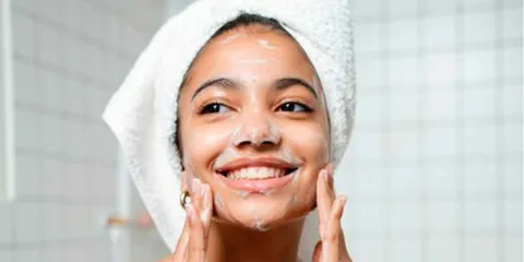 Skincare barato vs profesional: cuál elegir según tu piel y presupuesto