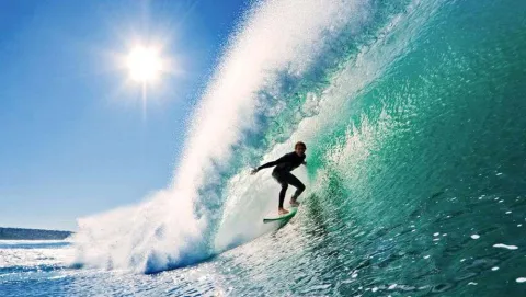 Playa Zicatela, Oaxaca: olas gigantes, atardeceres únicos y una vibra que no olvidarás