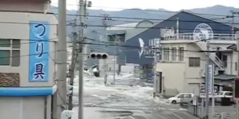 Terremoto de 7.5 sacude Japón y activa alerta de tsunami: evacuaciones y VIDEOS impactantes