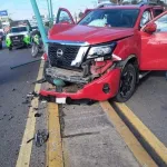VIDEO. Carretera 57 en San Luis Potosí: tráiler intenta sacar a un auto de la vía