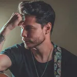 Juan Solo y la nueva versión del tema “Piel de Azúcar”