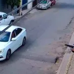 Chófer patea en el rostro a  transeúnte y lo deja inconsciente en el suelo 