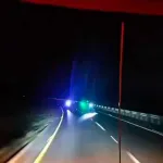 VIDEO. Trailero arrolla a asaltante y logra escapar en las Cumbres de Maltrata
