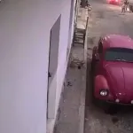 VIDEOS. Guerra de “blockazos” en Zacatepec deja un herido y daños materiales