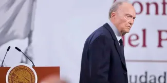 Alejandro Gertz Manero habría firmado su renuncia a la FGR