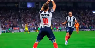 Polémica arbitral en Rayados vs América provoca suspensión del VAR en la Liguilla