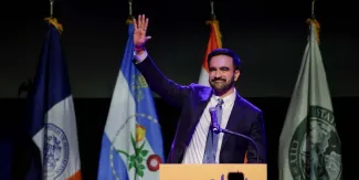 Zohran Mamdani, alcalde más joven y primer musulmán de Nueva York, derrota a Cuomo