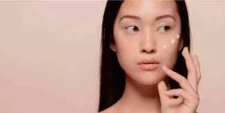 Maquillaje coreano: la rutina de 4 pasos que transforma tu piel en menos de 10 minutos