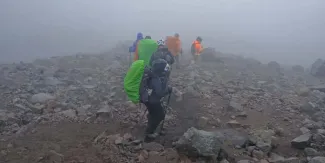 Rescatan con vida a 11 alpinistas guatemaltecos perdidos en el Pico de Orizaba