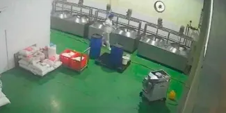 IMÁGENES SENSIBLES. Trabajadora muere al quedar atrapada en una mezcladora industrial