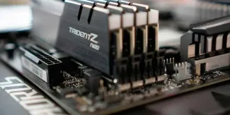 Samsung gana la batalla de la memoria RAM y se beneficia de la escalada de precios impulsada por la IA